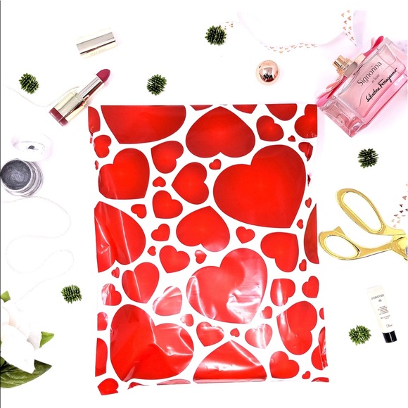 25 10X13 Red Hearts Poly Mailers PRICE IS FIRM CLEARANCE - Picture 2 of 5